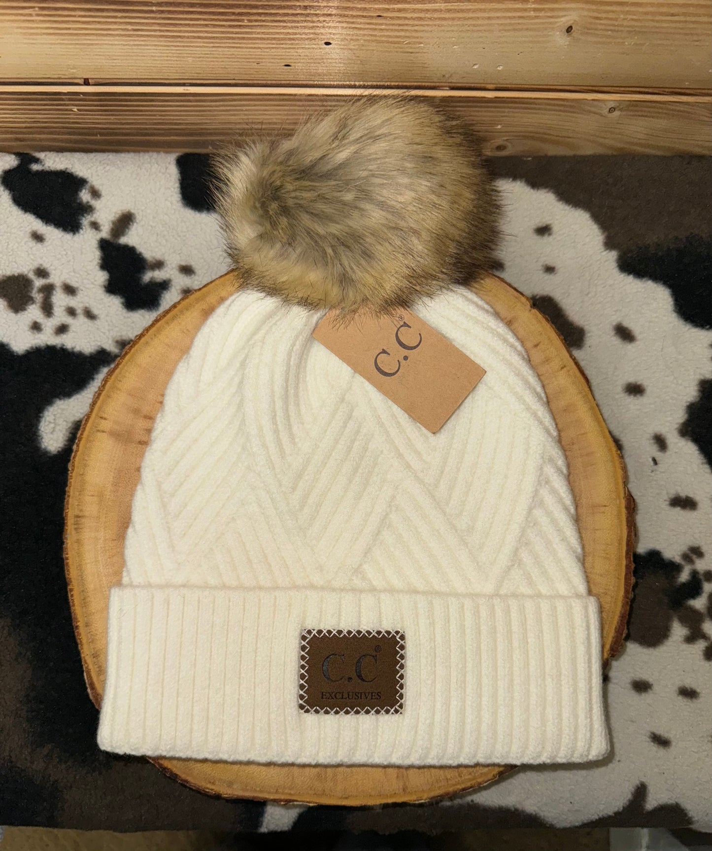 LargePatchHeatheredPomBeanie-Beige